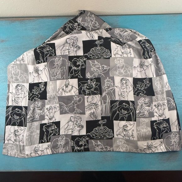 NWT Disney Villains Black & White Soft Polyester Scarf 37x37 - Picture 2 of 4